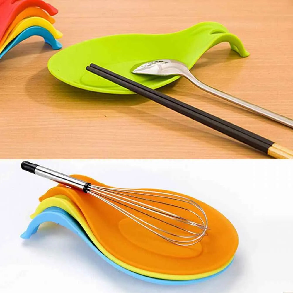 1Pcs Silicone Spoon Rest Heat Resistant Utensil Holder Cooking Tool Rest Pad Grade Silica Gel Spoon